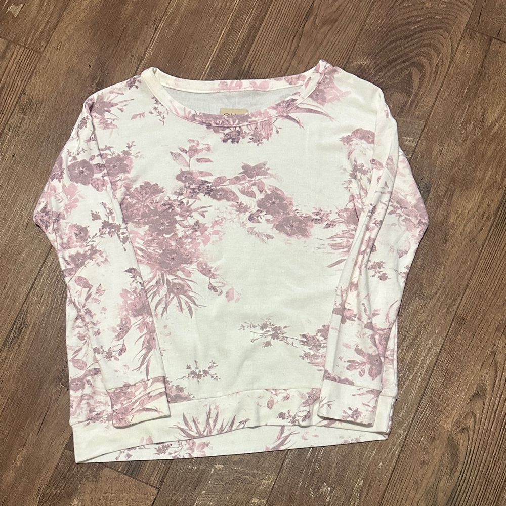 Chaser Floral Pink and White Top Size Medium